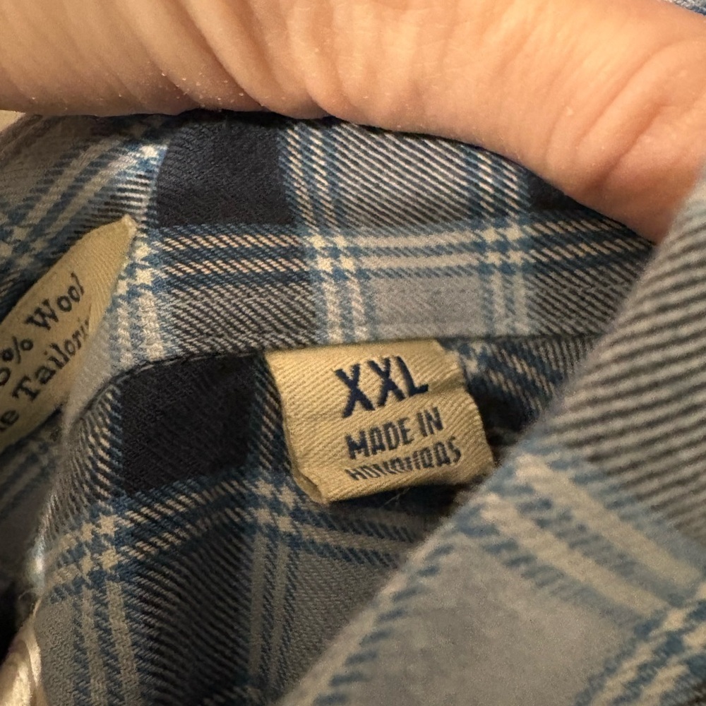Men's Classic Blue Checkered Button-Down Shirt - Picture 3 of 4